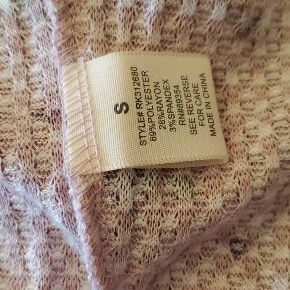 NWT Women's Ultra Flirt knit top - Picture 4 of 4